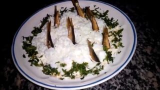 Салат со шпротами «Рыбки в пруду»